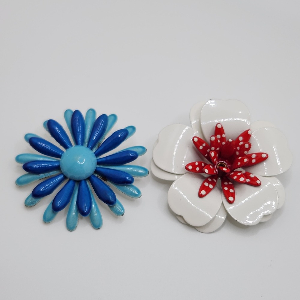 Vintage Enamel Flower Brooch Set Blue Daisy White Red Polka‎ Dot Mod Pop Art 60s